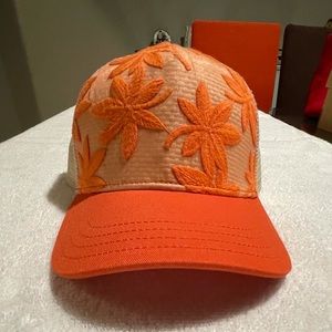 Trucker hat